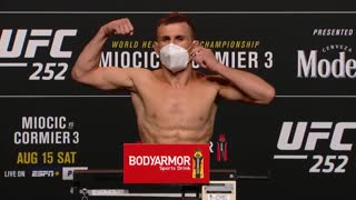 Мераб Двалишвили на взвешивании перед UFC 252