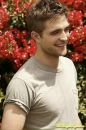 Robert Pattinson фотография #9 (источник - https://vk.com/id136880235)