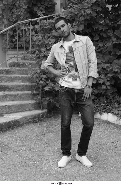 Frabjous Guy фото №1